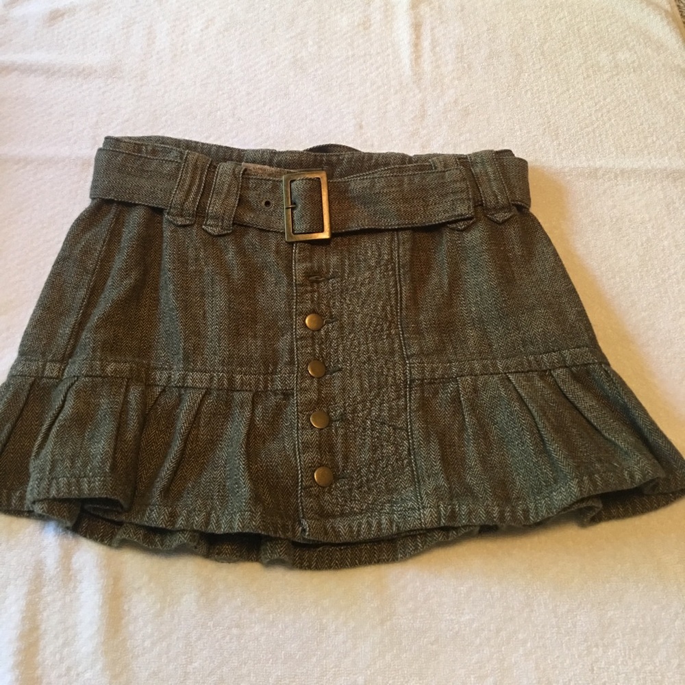 Cute tweed mini skirt