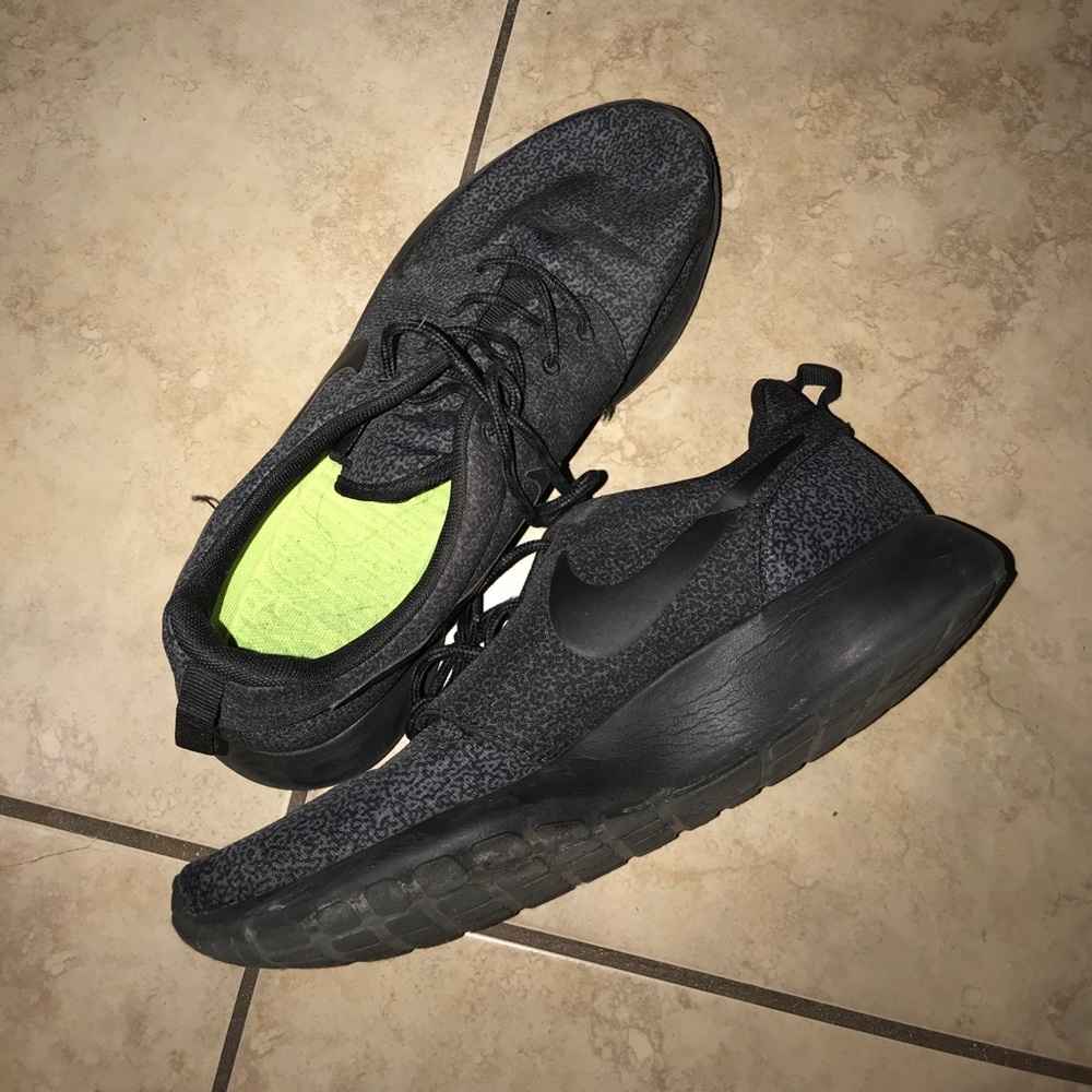 Nike roshes