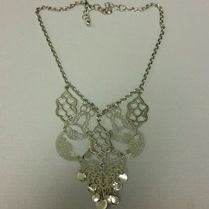 Filigree Statement V-necklace