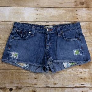 Slightly destroyed cut off l.e.i. jean shorts