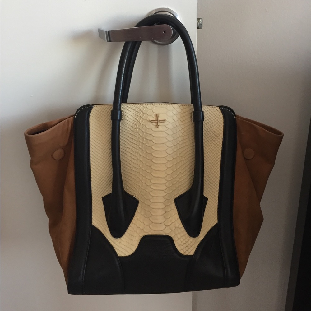 Pour La Victoire Bag