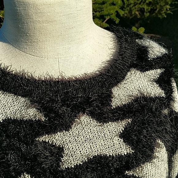 Romeo & Juliet Couture Sweaters - NWT!  Romeo + Juliet Couture Star Knit Sweater