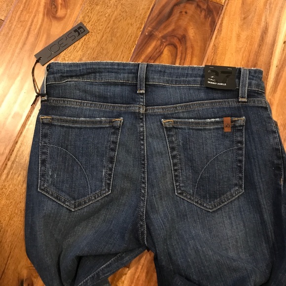 Joe’s Jeans Distressed Skinny Ankle - Picture 4 of 8