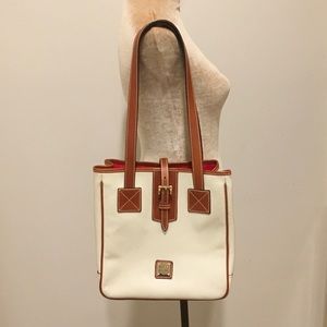 Dooney & Bourke shoulder bag ❌SOLD❌