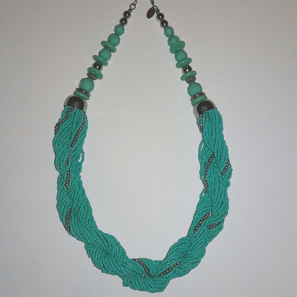 Beautiful turquoise beaded necklace