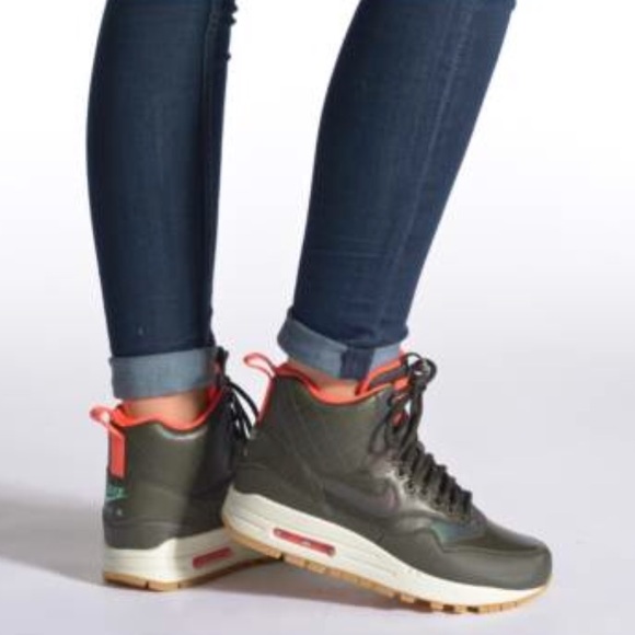 NWT Nike Air Max1 Mid Sneakerboot Reflective WMNS - Picture 3 of 7