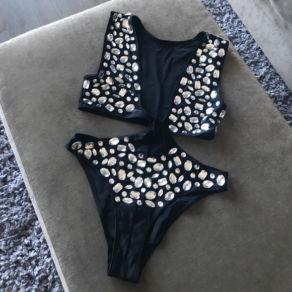 Other - Super Gorg Swimsuit 🖤✨