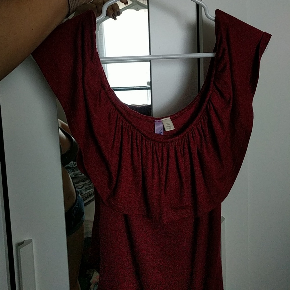 Red top - Picture 2 of 3