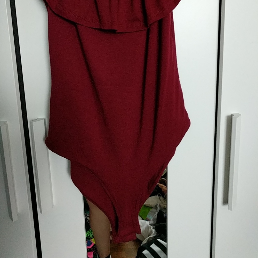 Red top - Picture 3 of 3