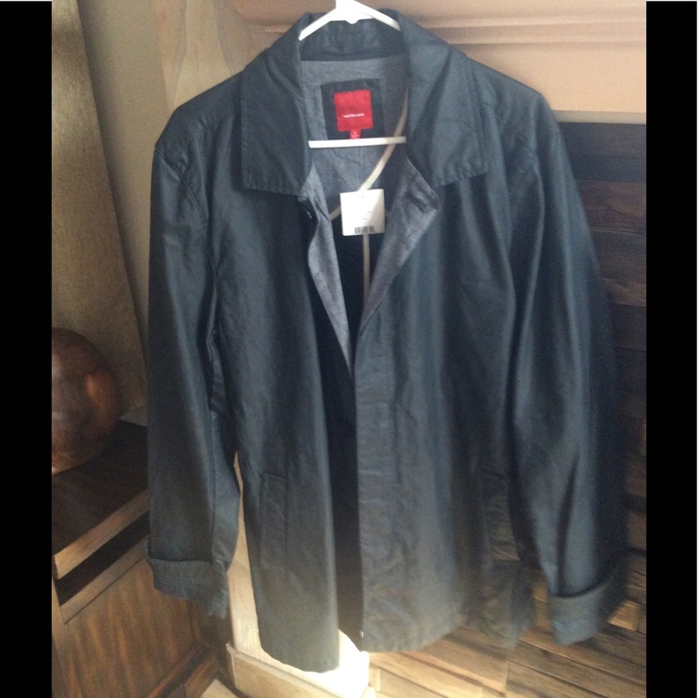 Red Saks Fifth Avenue Men's Navy Top Raincoat