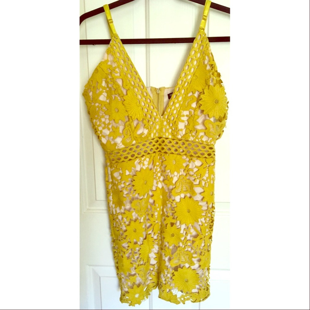 Fashion Nova Women Yellow Mini Dress Medium