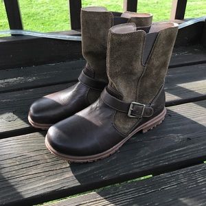 Bogs ankle boots