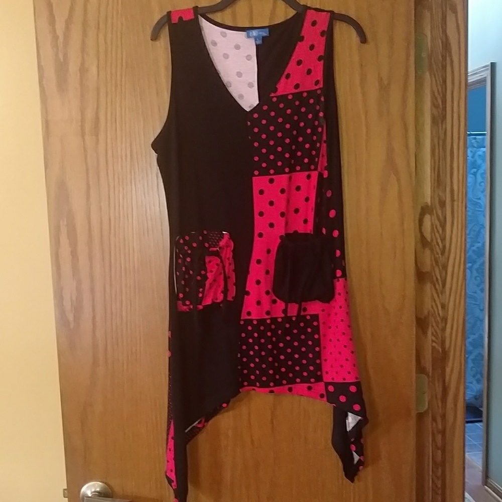 Size Large Red and Black