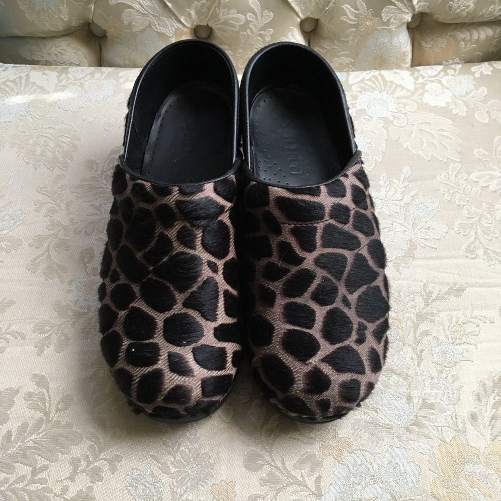 Women's shoes