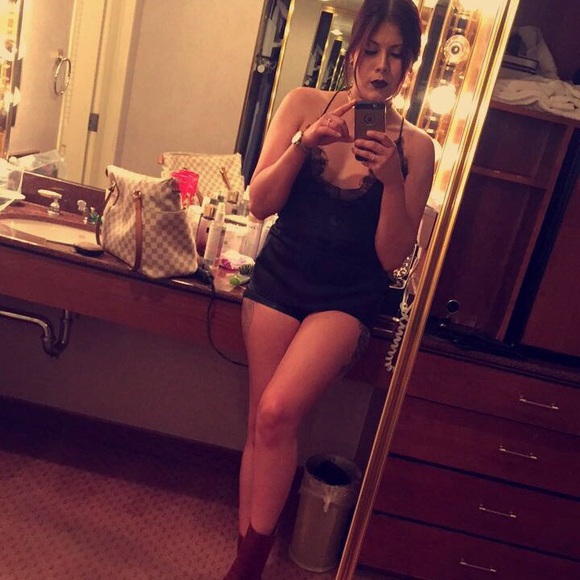 Meet your Posher, Ruby - Picture 1 of 1