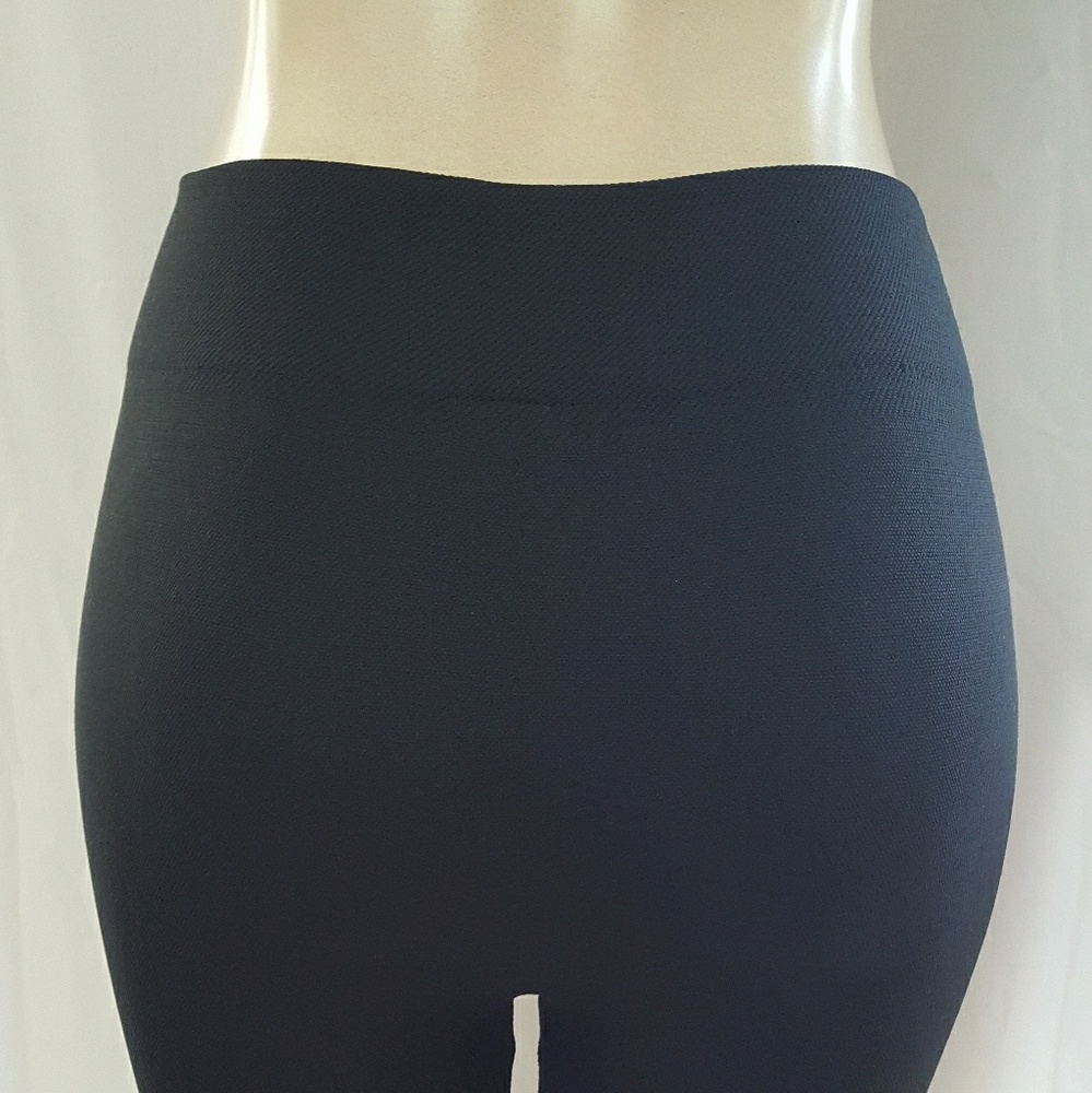 New Black leggings - Picture 3 of 4