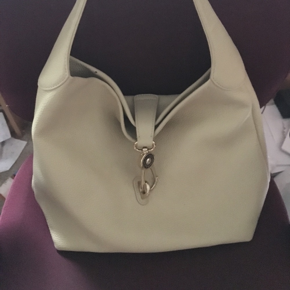 Dooney and Bourke handbag.