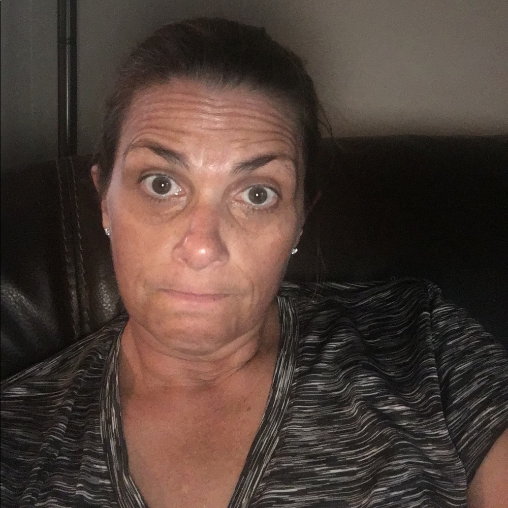 Meet your Posher, Laurie