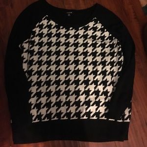 Torrid black and white print 3/4 length sweater