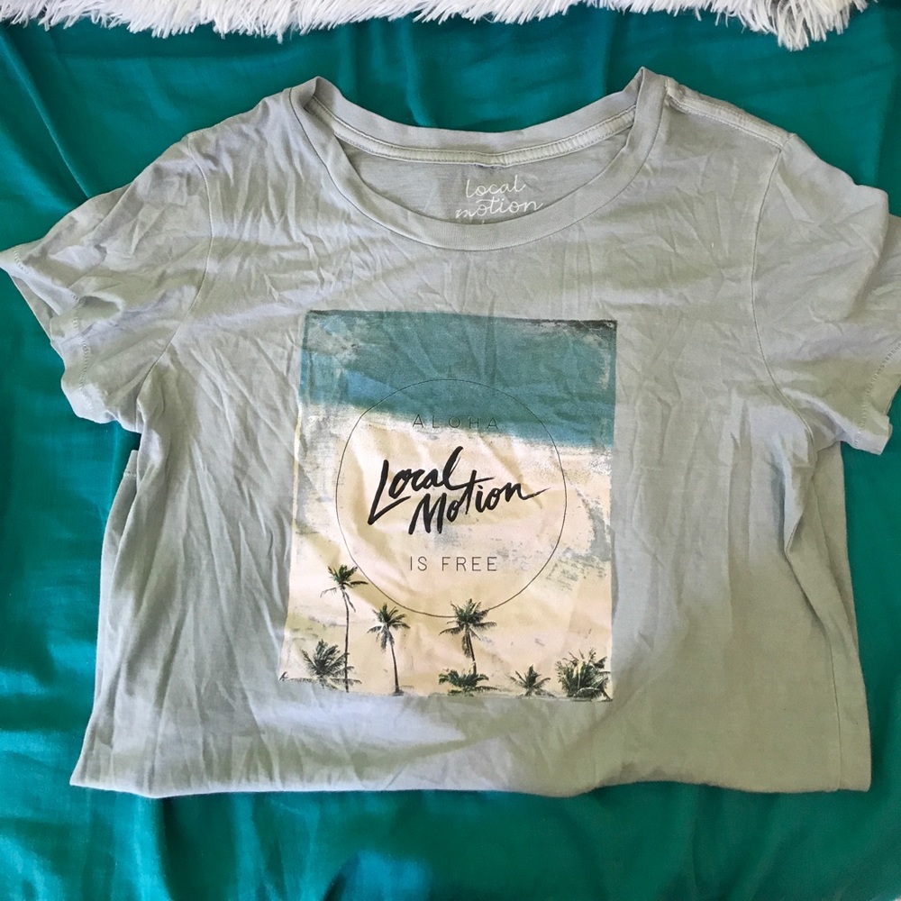 ✨NWOT✨ Local Motion t-shirt