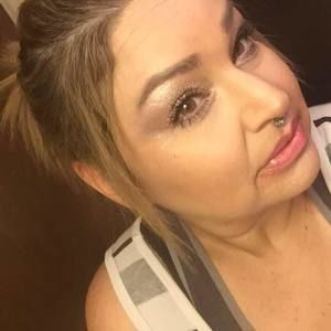 Meet your Posher, Isabel