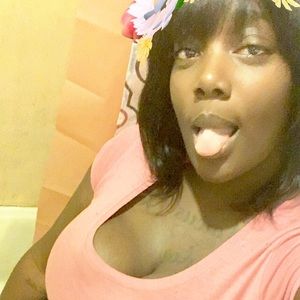 Meet your Posher, Khadijah