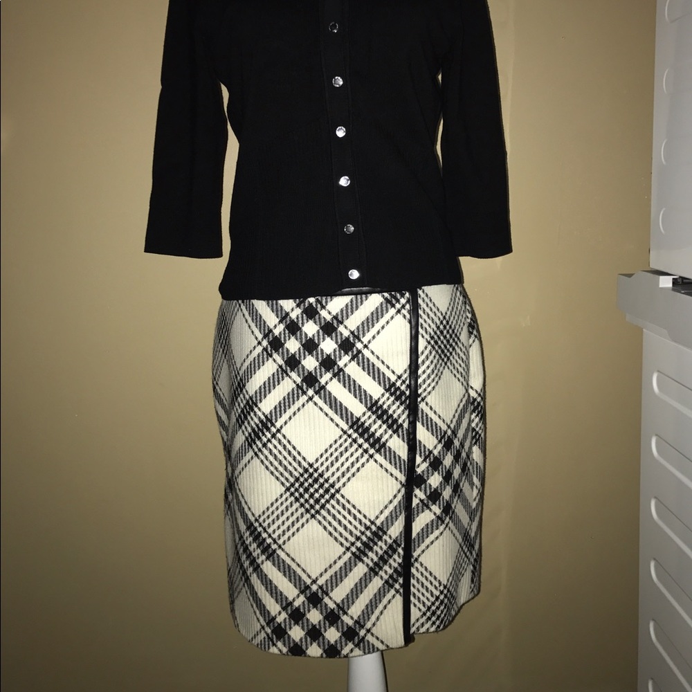 WHBM Wool Blend Skirt Perfect for Fall 🍃