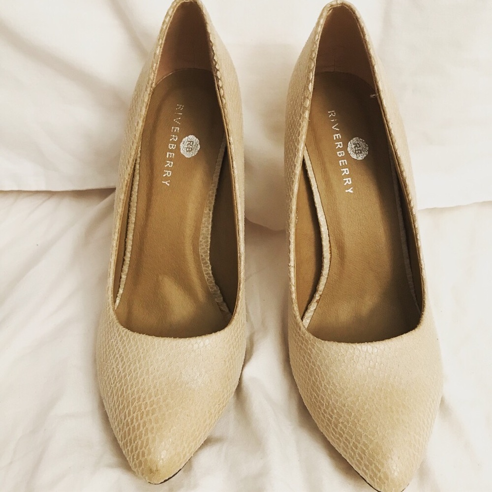 Snakeskin Pumps