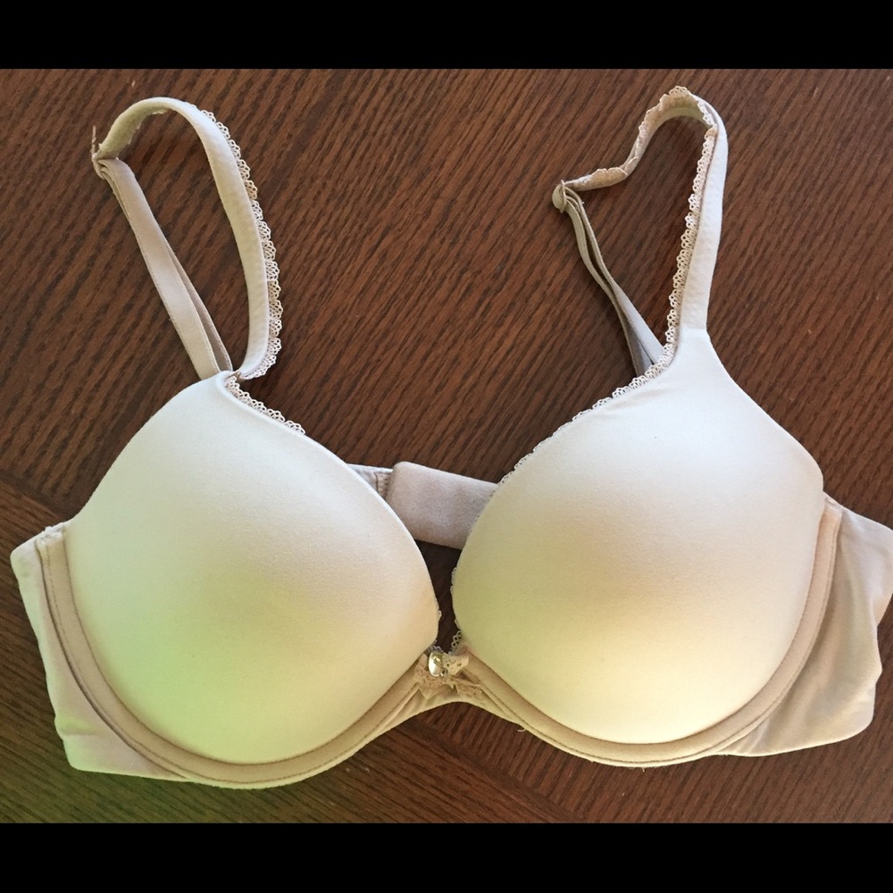 VS Body By Victoria Push-Up Bra - Cream/Tan NWOT