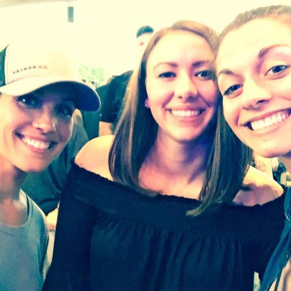 Meet your Posher, Rachel - Picture 1 of 1