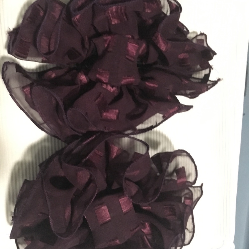Set of 2 bows
