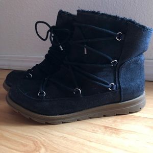 Bearpaw Cold Weather / Winter Snow Boots