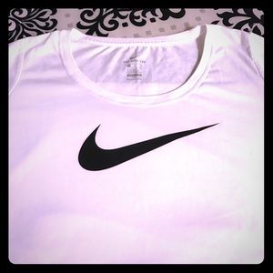 NWOT * Nike Dri-Fit The Nike Tee ✔️