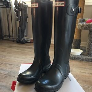 Hunter Original Tall Rain Boots with Boot Socks