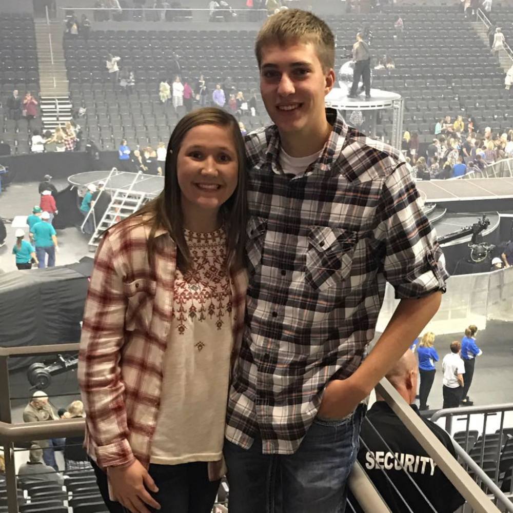 Meet your Posher, Cassandra