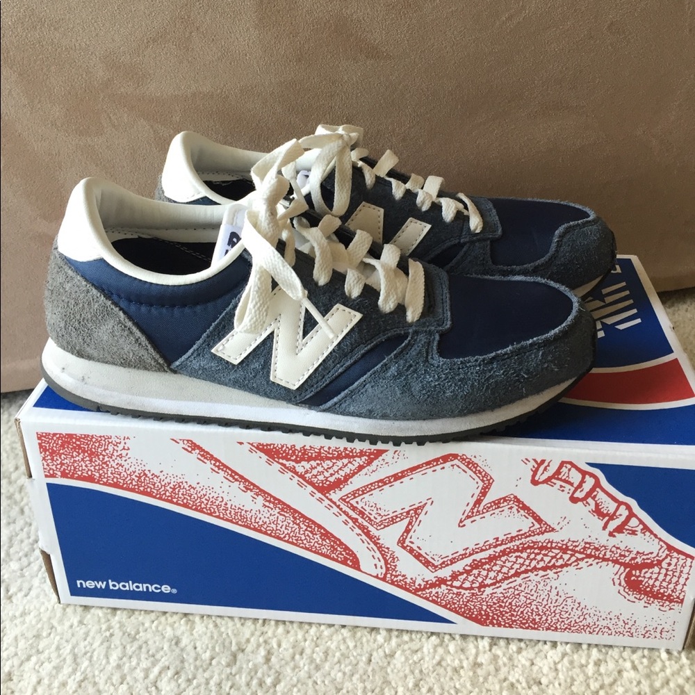 New Balance 420 Navy Vintage Sneakers