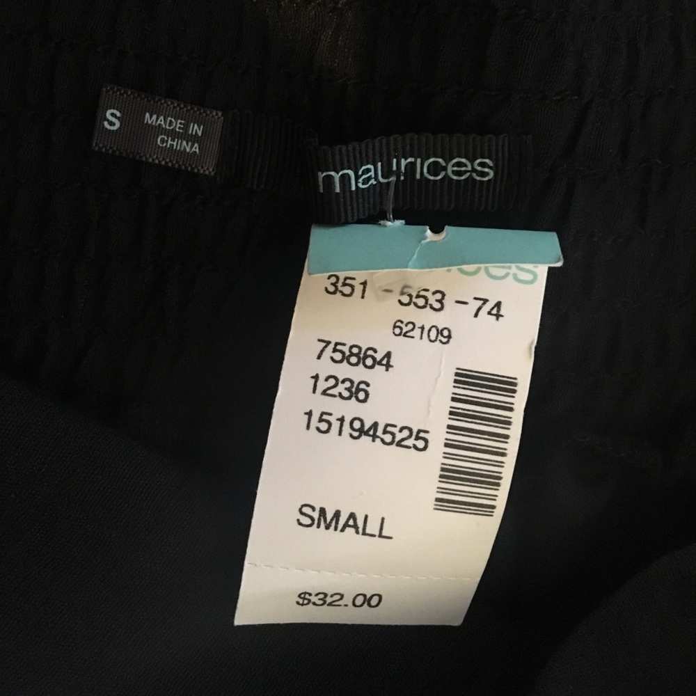NWT Cute black and white skirt - Picture 4 of 4