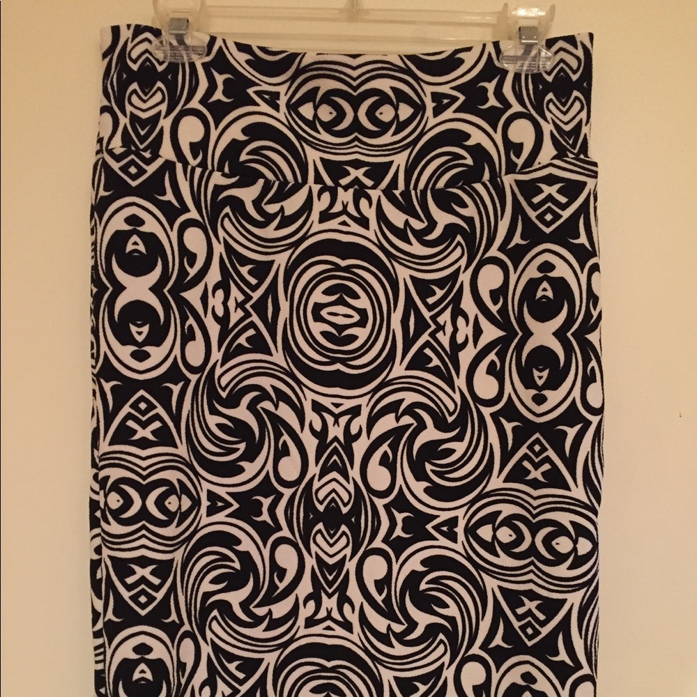 Lularoe medium Cassie pencil skirt NWOT