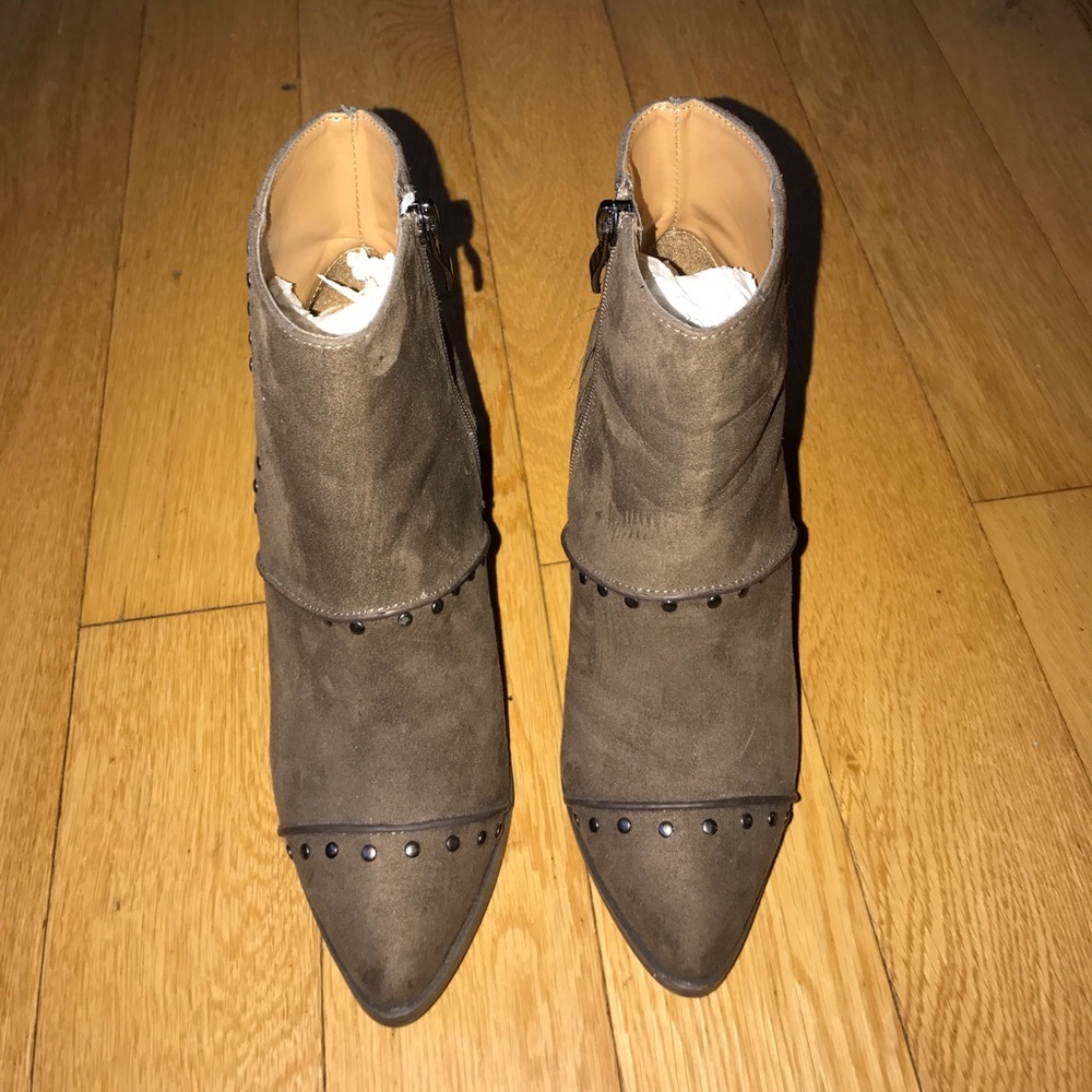 Report Studded Ankle Boots