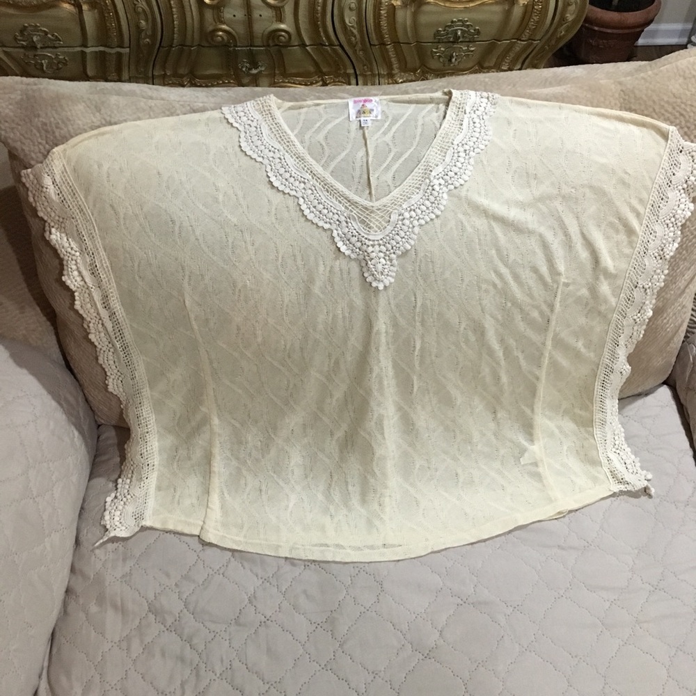 Room Mates Cream Puncho Style Cream Top