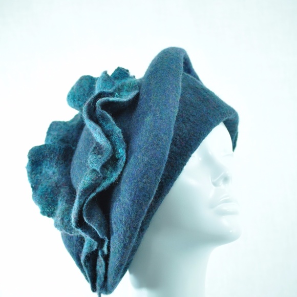fancy blue-green  beret main image 6