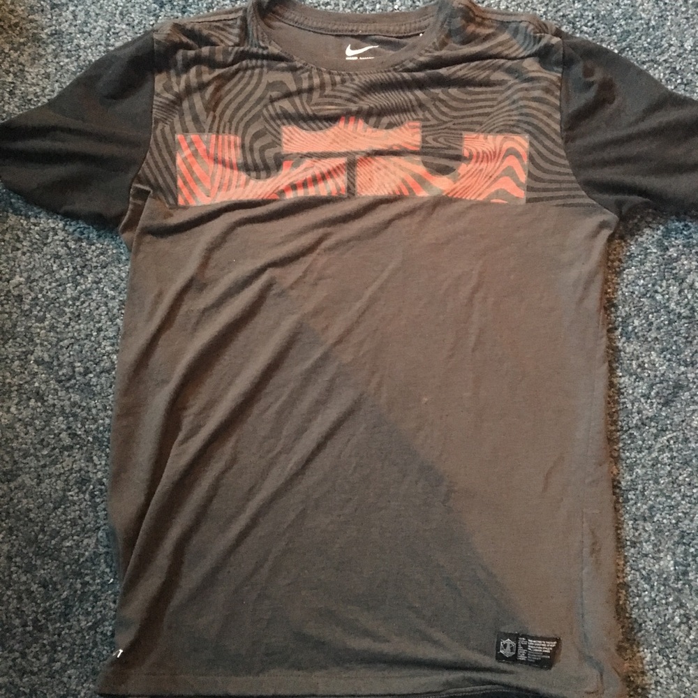 Lebron shirt