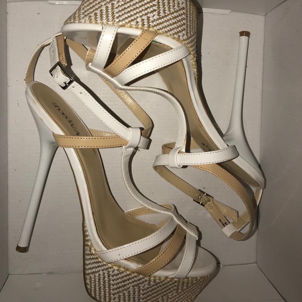 ShoeDazzle Jamielyn White/Tan Heel Size 9.5