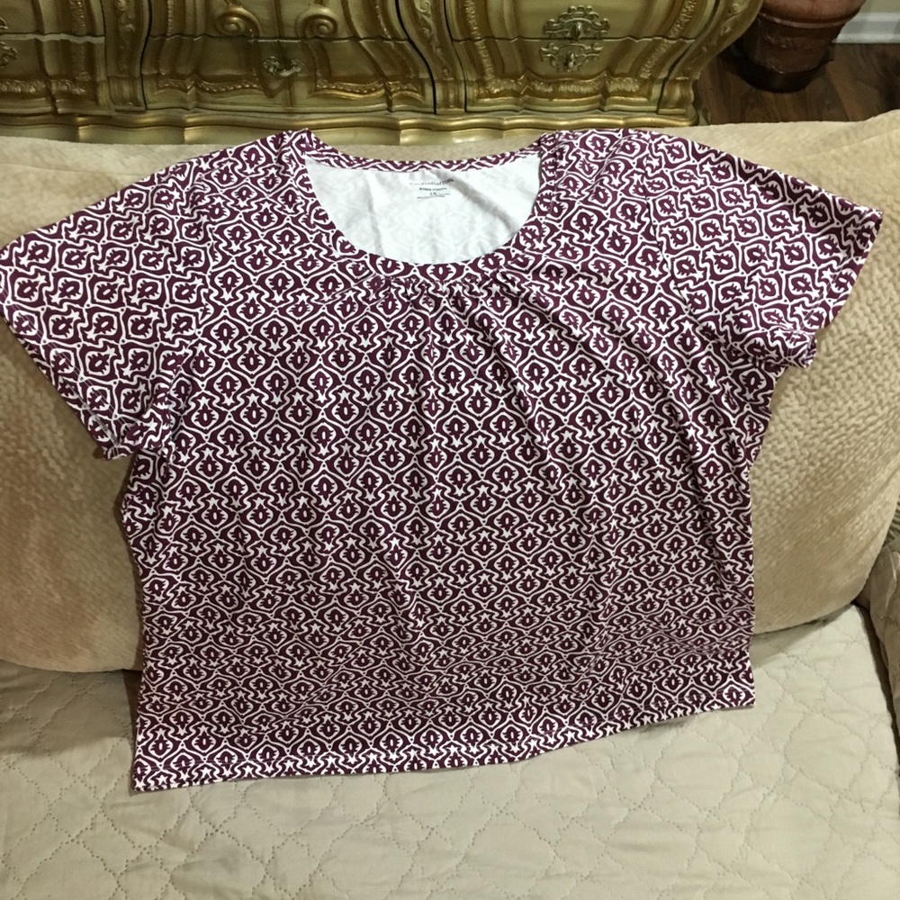 Croft &Barrow New Burgundy/White Top