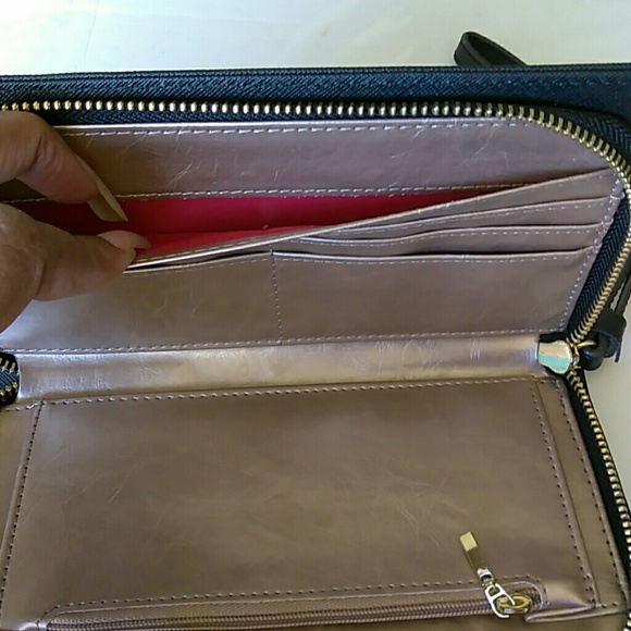 Zip Around Wristlet - Picture 5 of 6