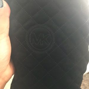 Black MK quilted pattern boot fur inside sz 10