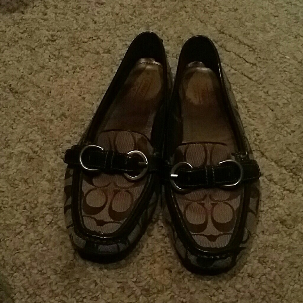 Size 9 Brown Khaki Coach loafer