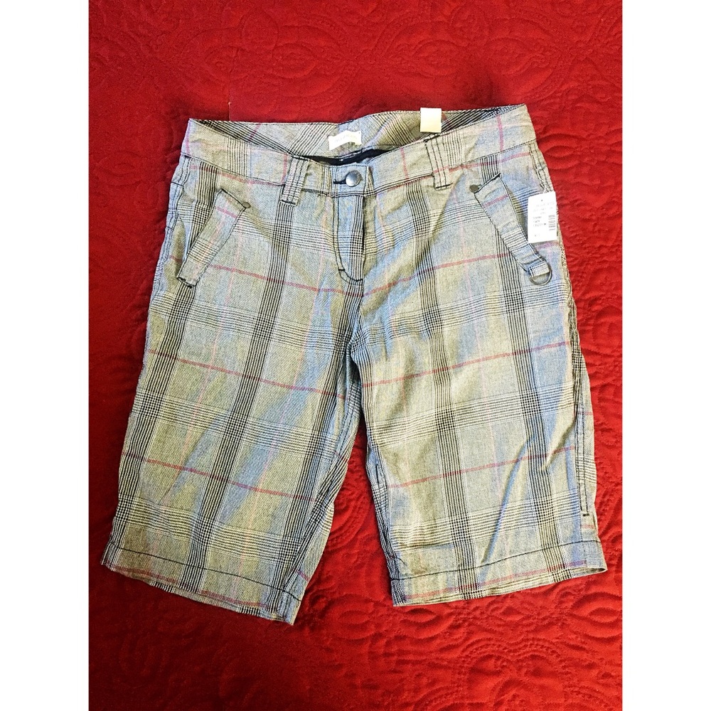 Maurice’s Bermuda Shorts: Pink & Gray