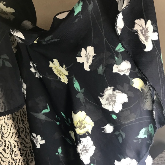 Flying Tomato Top - Picture 6 of 6