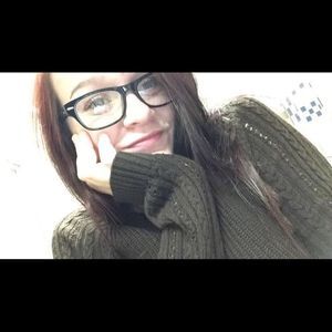 Meet your Posher, Kacie